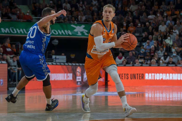 西时的表现 西时的表现