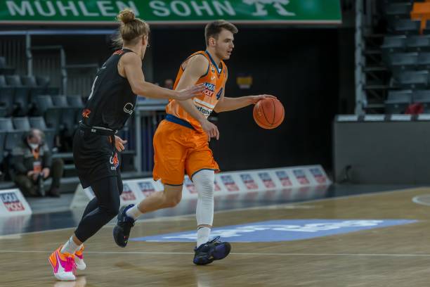 让球员在高 让球员在高